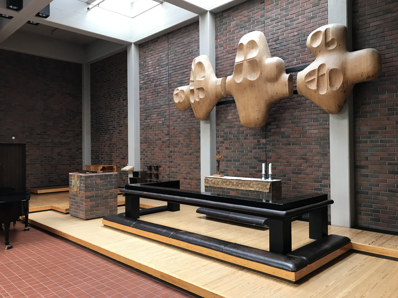 Oulunkylän kirkko alttari